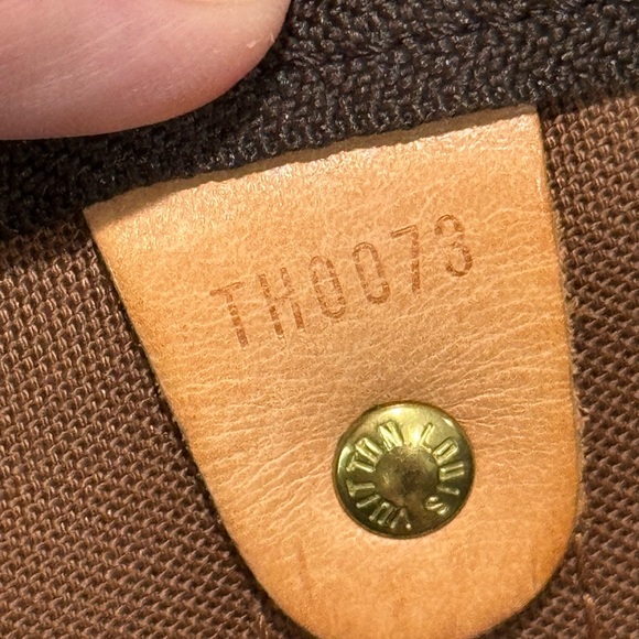 KEEP ALL 45 Louis Vuitton bag. Comes with lock and key key #306 and tag. - Picture 17 of 17